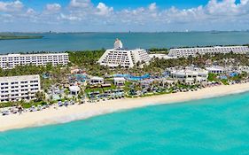The Grand Oasis Cancun